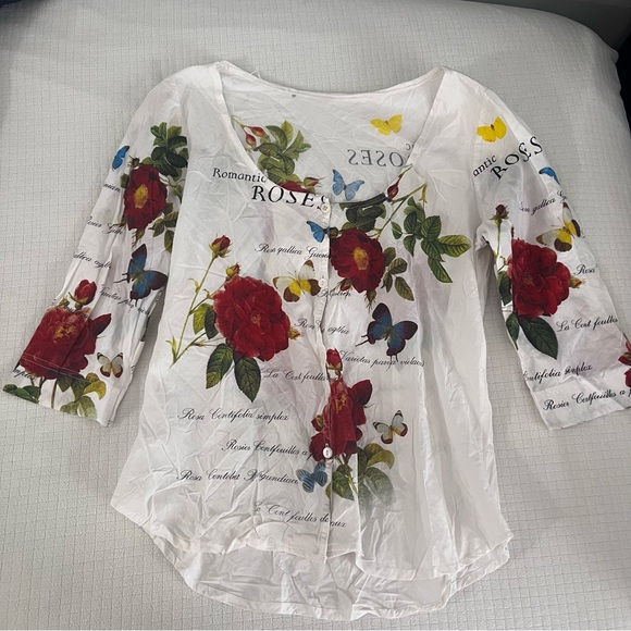 Flattering Flower Shirt - Picture 1 of 3